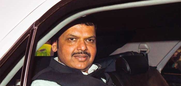 fadnaviss-meeting-with-the-leaders-of-the-sarsangh
